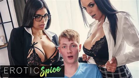 Free MILF Lingerie Porn Videos XHamster