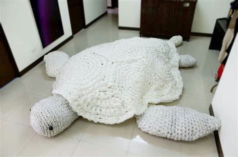 Remnant World S Biggest Waste Plastic Crochet Turtle By Annie Hsiao