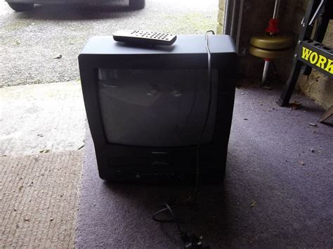 Daewoo Portable Tv Vhs Combi Video Player In Poole Dorset Gumtree