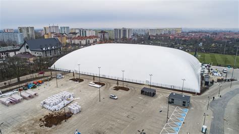 Hala Pneumatyczna Nad Boiskiem Pe Nowymiarowym Plastdomesport