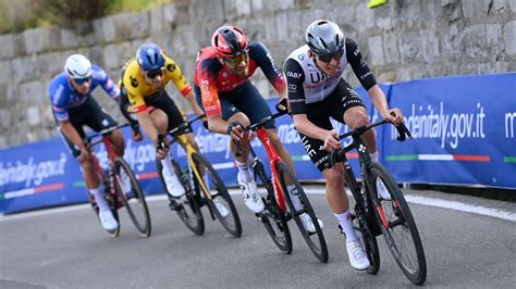 Tadej Pogacar Comincia Il Dall Italia Strade Bianche E Sanremo