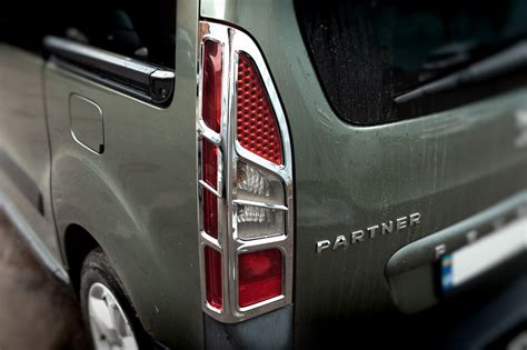 Купить Тюнинг Peugeot Partner Tepee 2008-2018 гг. Накладка на стопы ...