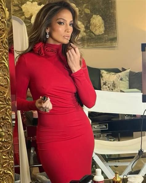 Jennifer Lopez Rocks Some Hard Nipples This Christmas Season