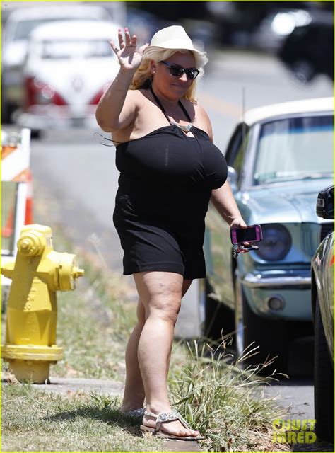 Amy Adams Goes Blonde For Big Eyes Filming Photo Amy Adams Photos Just Jared