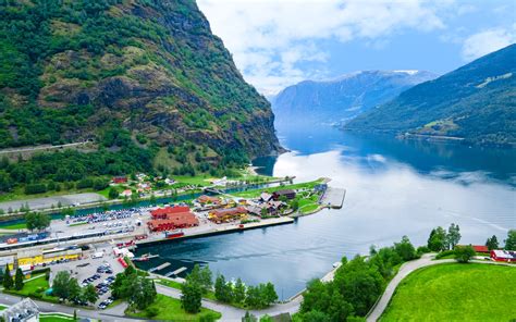 Sognefjord cruise from Bergen to Flåm | Go Fjords