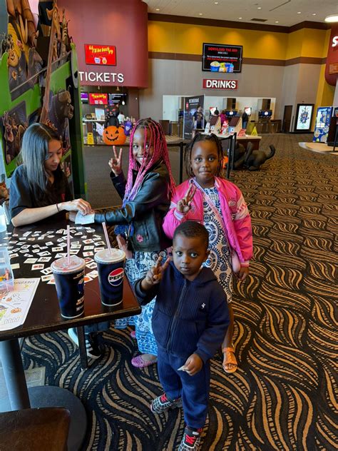 shakopee marcus southbridge 7