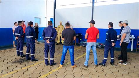 Defesa Civil De Tibagi Adquire Novos Uniformes Para Agentes Correio