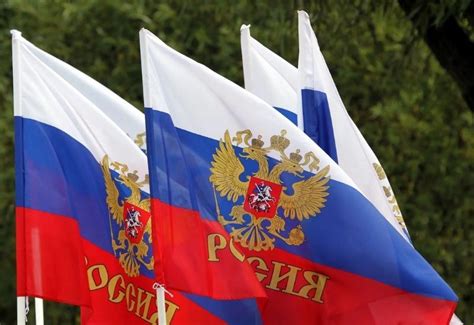 Топ-60 картинок ко дню флага России 2025: для скачивания, детские, со ...