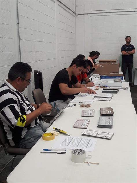 Mexicanos En El Extranjero No Podrán Votar En Embajadas Ni Consulados Sre