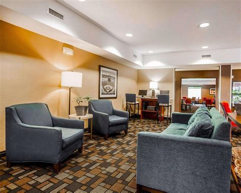 Comfort Suites Independence - Kansas City Independence - 2022 hotel ...