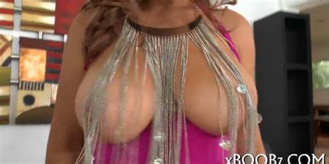 Bitch Exposes Her Tits To Get Fucked Video 17 Tnaflix