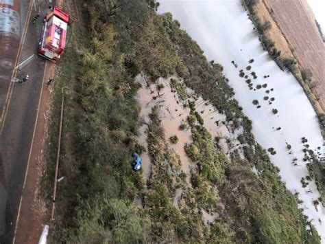 Quatro Pessoas Ficam Feridas Em Capotamento Na Pr Em Cruzeiro Do