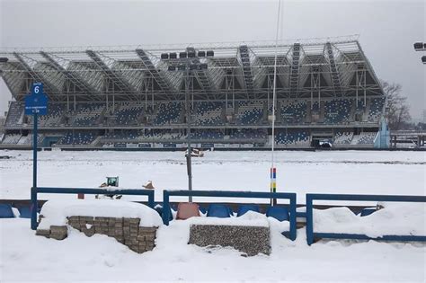 Rzeszów Remont Stadionu Miejskiego przy ul Hetmańskiej z opóźnieniem