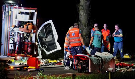 Twee Doden Bij Ongeval In Lunteren Derde Inzittende Zwaargewond