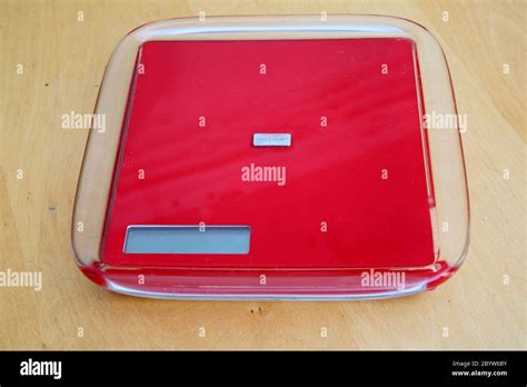 Digital Weighing Scales Stock Photo - Alamy