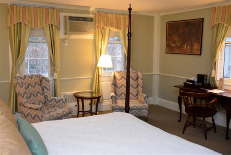 Historic Hotel Rooms In Concord Massachusetts Concords Colonial Inn