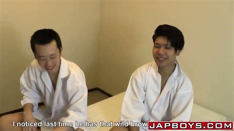 Asian Guy Has Some Anal Lovemaking With Tight Twink Ass