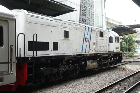 CC201 Vintage Livery Albino Resmi Beroperasi Railway Enthusiast Digest