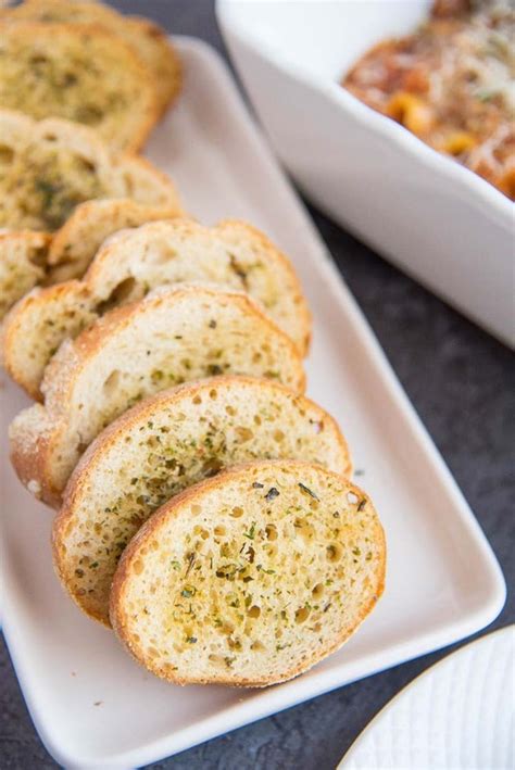 Easy Garlic Bread Toast Courtney S Sweets