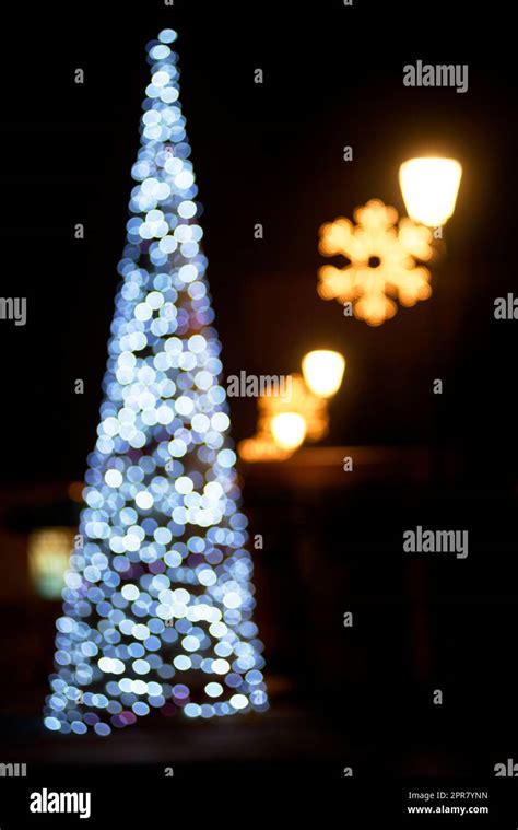 Christmas tree lights bokeh Stock Photo - Alamy