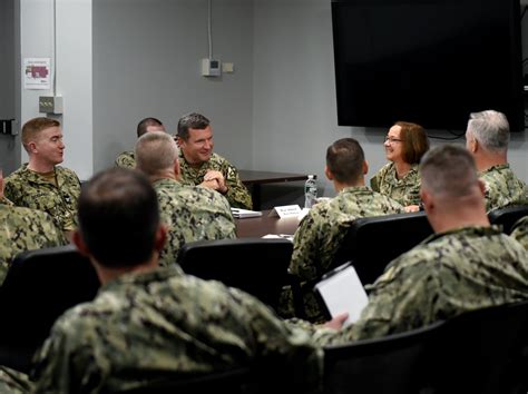 Dvids News Vice Chief Of Naval Operations Visits Navy Submariners