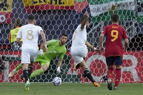 Kalahkan Italia Spanyol Tantang Kroasia Di Final UEFA Nations League