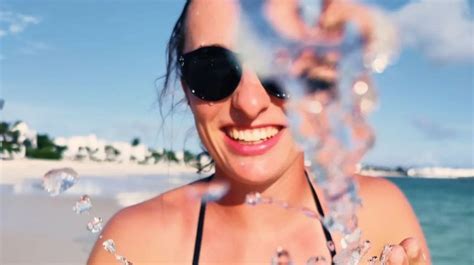 Iga Świątek w bikini Tenisistka bardzo rzadko publikuje takie zdjęcia