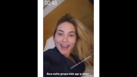 Maria Flor Faz Carinho Na Virg Nia Fonseca Virg Nia Chama Aten O Do