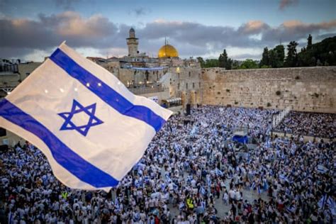 Jerusalem Day Flag March draws crowds and controversy, passes without ...