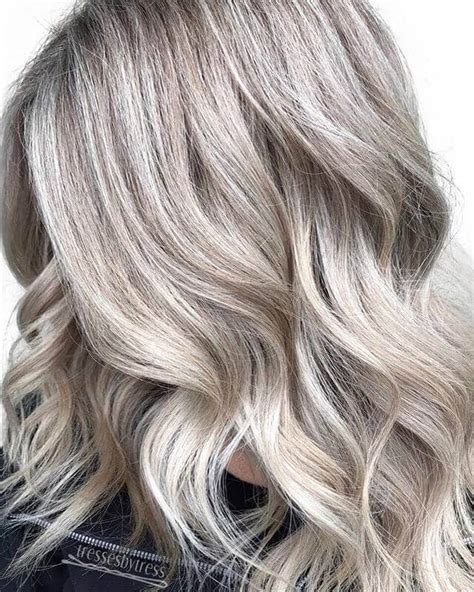 50 Platinum Blonde Hairstyle Ideas For A Glamorous 2020