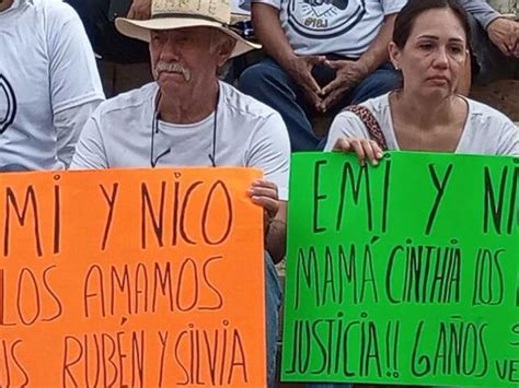 Protestan Padres De Familia Contra Jueces