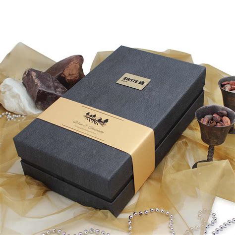 Wine & Chocolate Gift Box - Corporate gift - Eugen Chocolate