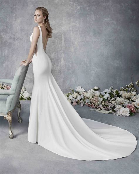 How much should a wedding dress cost 60 photos - Astyledwedding.com