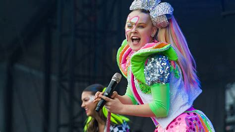 YouTube Star JoJo Siwa Comes Out As Gay After Viral Born This Way TikTok NZ Herald