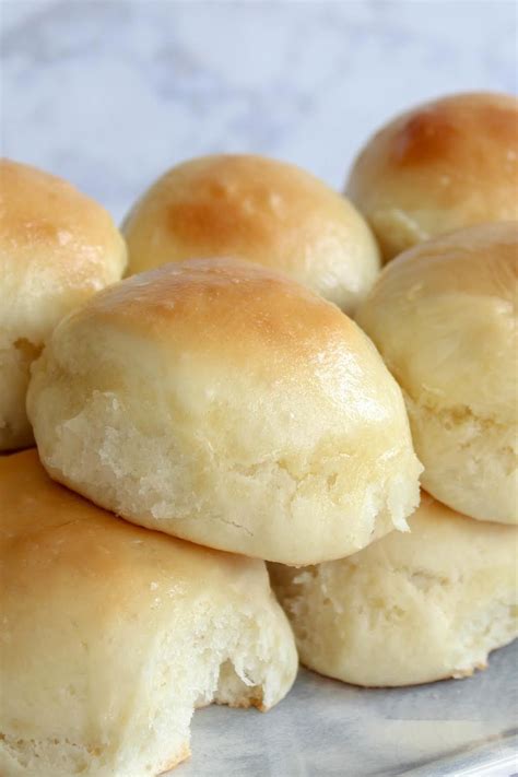 Easy Big Fat Yeast Rolls Easy Yeast Rolls Best Yeast Rolls Bread Recipes Homemade