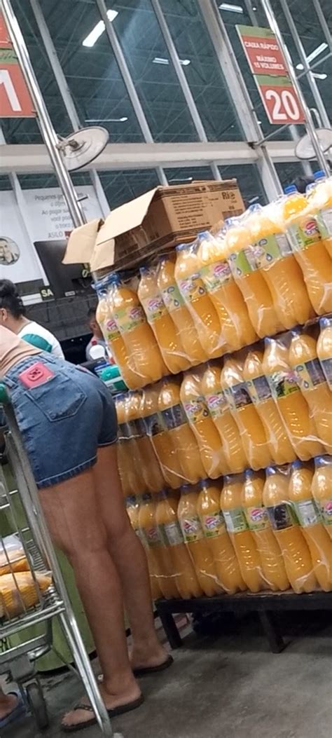 Hungry Ass Hottie Blonde Short Shorts Volleyball Forum