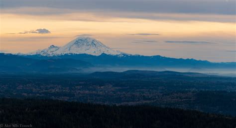 Trail Guide for Hiking Poo Poo Point in Washington (w/ Photos)