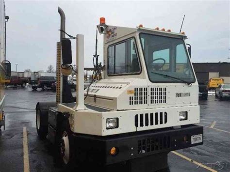 Ottawa YT30 (2012) : Daycab Semi Trucks