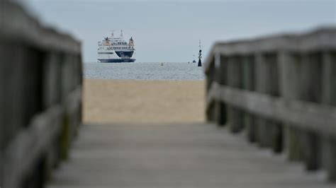 Nantucket's UPS summer deliveries threatened by missed deadline