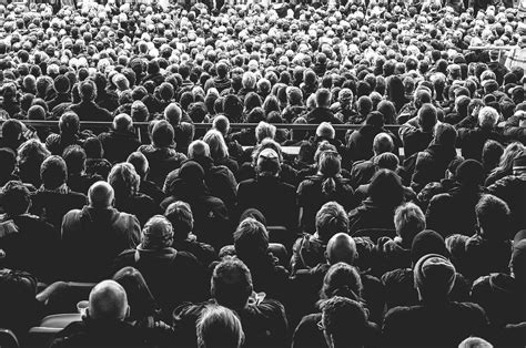 15 Tips For Presenting To Large Groups Of People By James Gadsby Peet William Joseph Medium