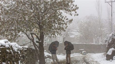 Srinagar Records Seasons Coldest Night So Far