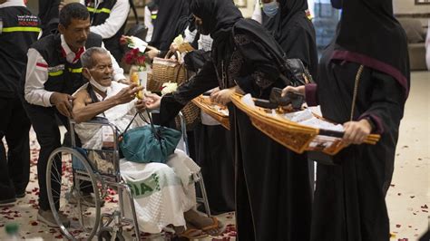 Jemaah Haji Jangan Lupa Bawa Payung Hingga Minum Suhu Di Makkah Capai