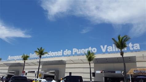 Puerto Vallarta reopens gradually