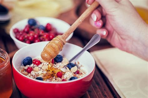 The Many Health Benefits of Fiber-Rich Oatmeal - Facty Health