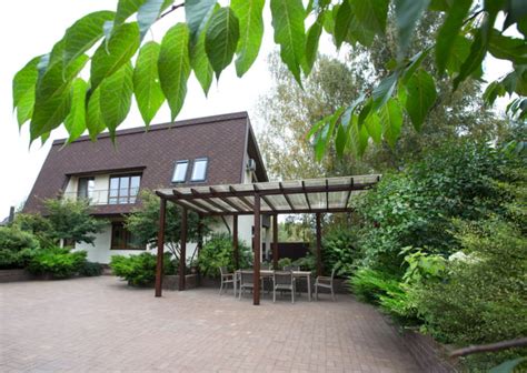 12 красивых навесов для дачи, которые легко можно сделать самостоятельно