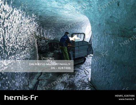 Hemis France Haute Savoie Chamonix Mont Blanc Grotte Mer Glace