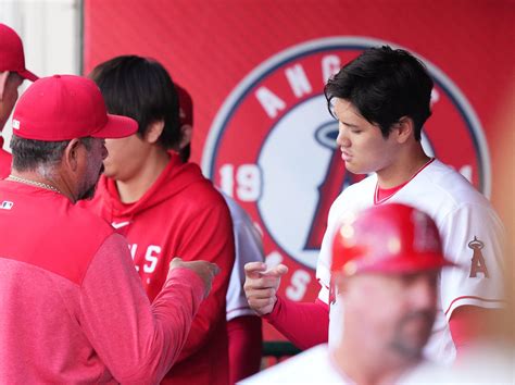 大谷翔平 第2打席で技あり適時打 ナックルカーブに体勢を崩されながら中堅へ二塁打 Mlb写真ニュース 日刊スポーツ