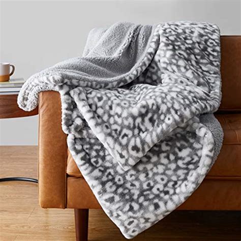 The Best Faux Fur Queen Size Blanket To Keep You Warm And Cozy