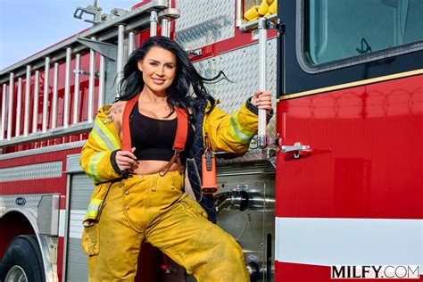 Milfy Eva Angelina Yes Chief Adultphotosets Best 0003 Porn Pic