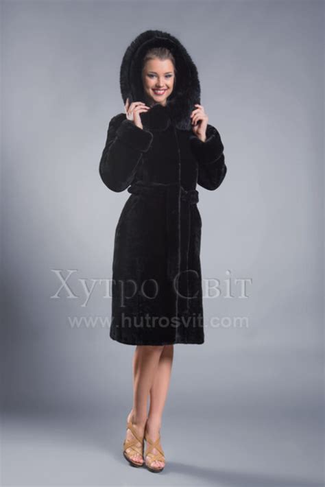 Шуба мутонова, пояс капюшон песець